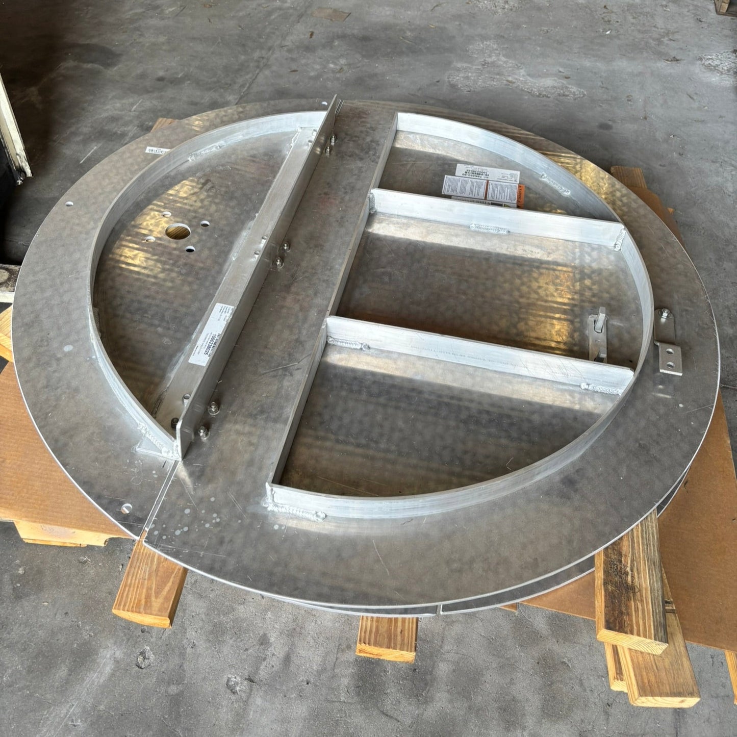54" Round Cover Hinged Hatch For 48" Basin