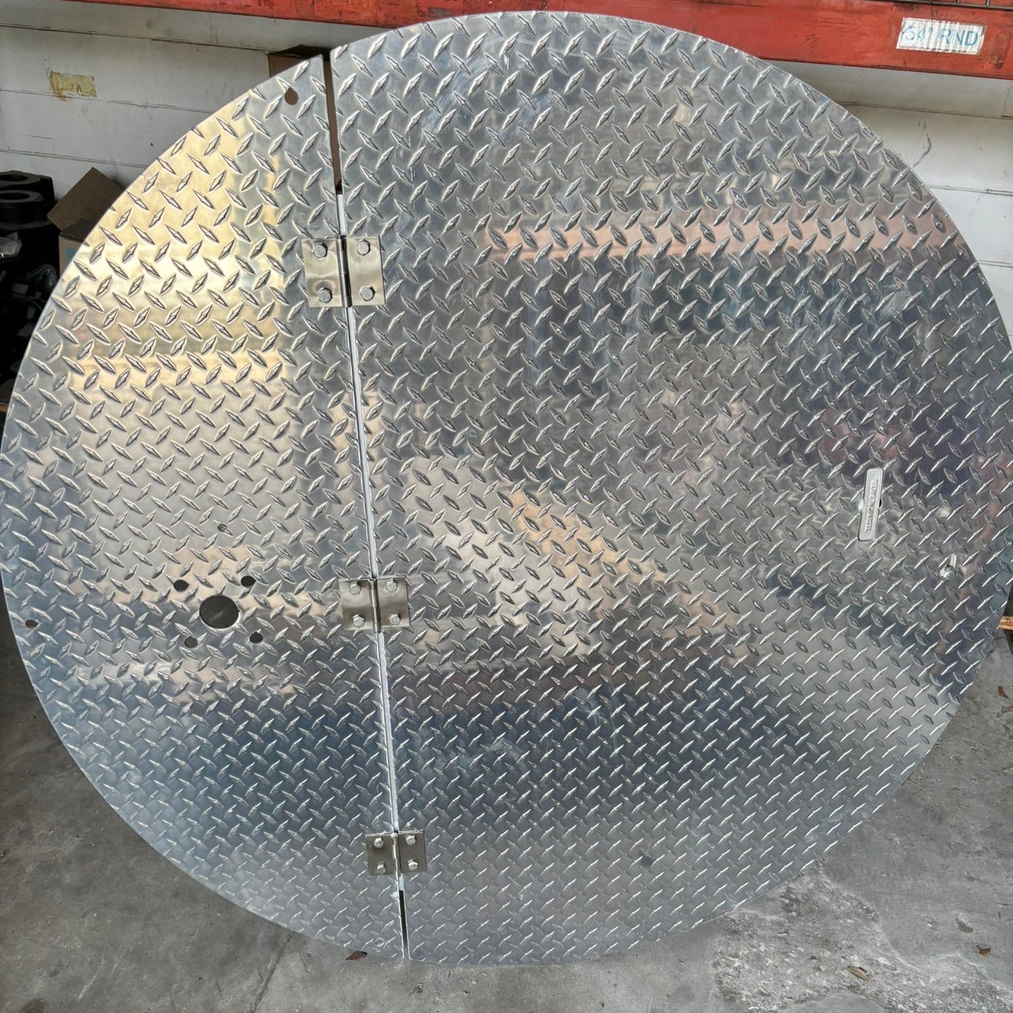 54" Round Cover Hinged Hatch For 48" Basin