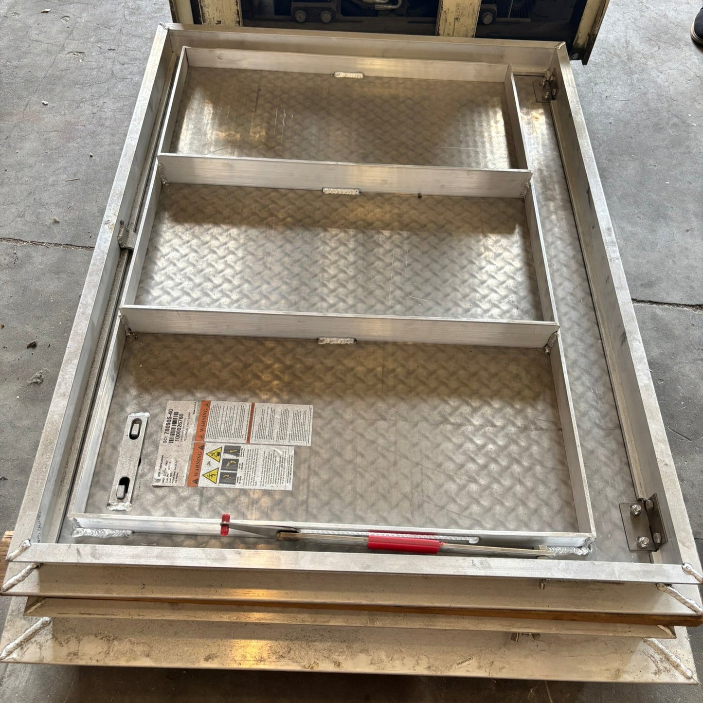 36" x 48" Aluminum Hatch 1 Door